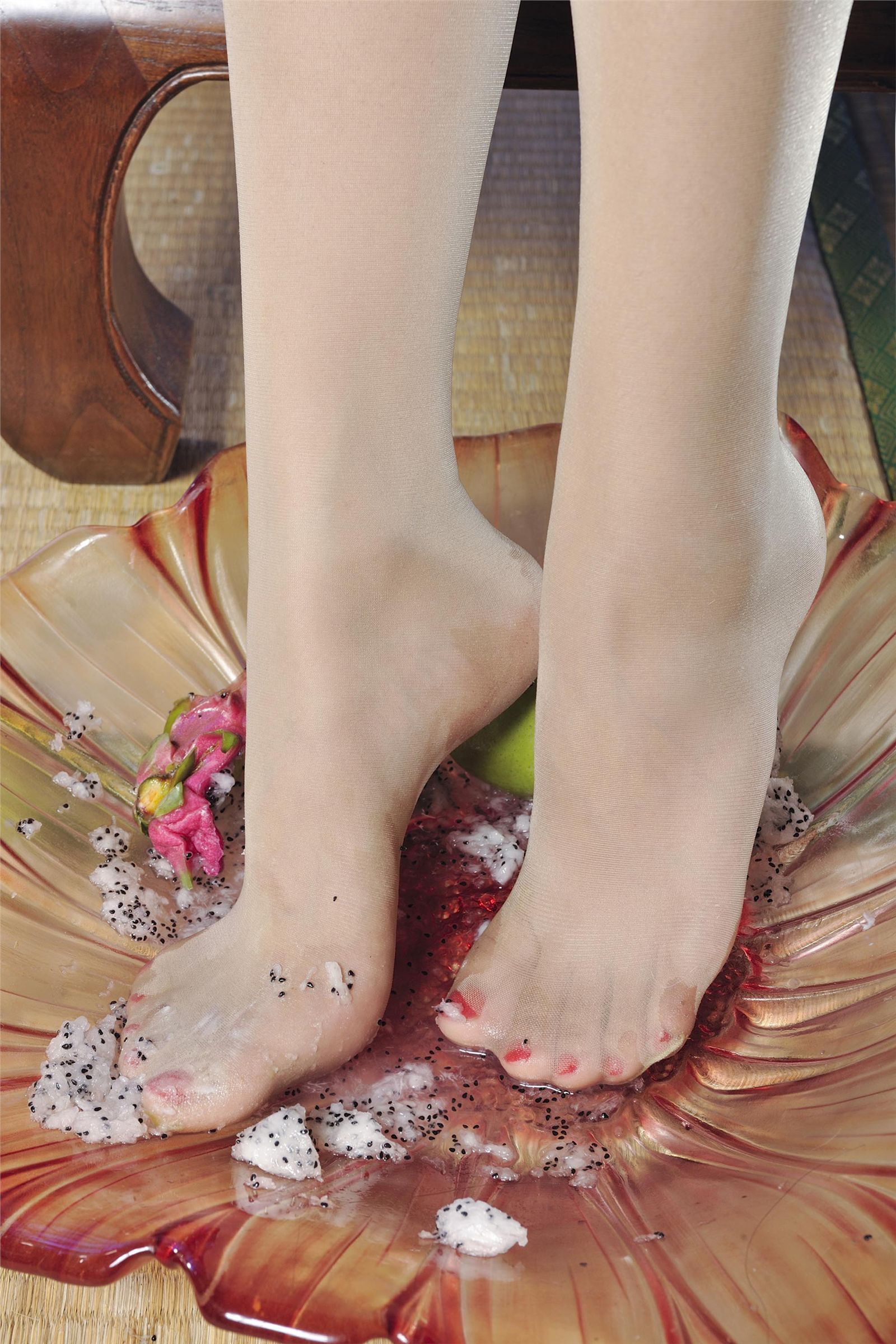 [麗櫃VIP另類視覺] 2012.07.11 笑笑 国产性感丝袜美女